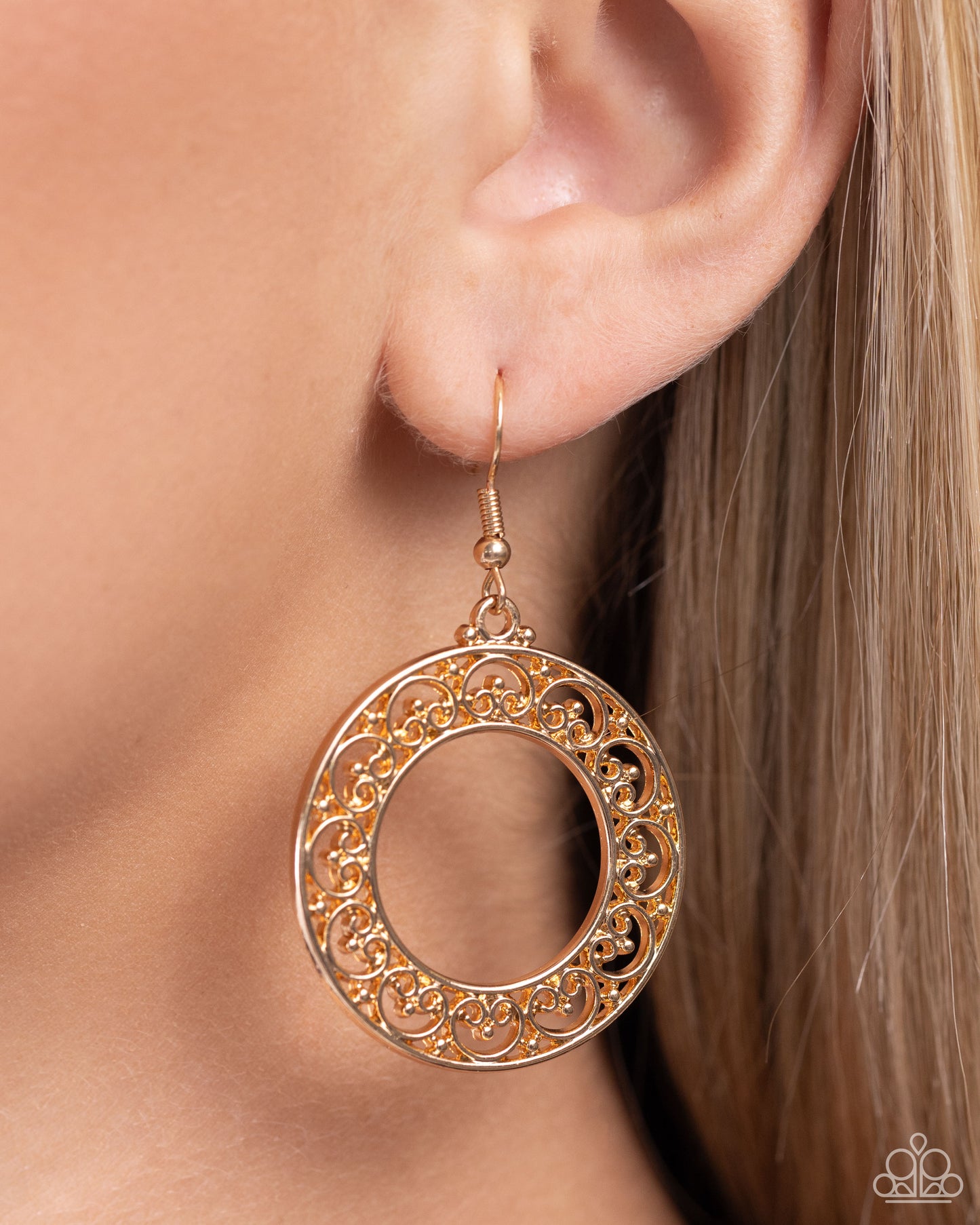 Vineyard Valentine Gold Earrings