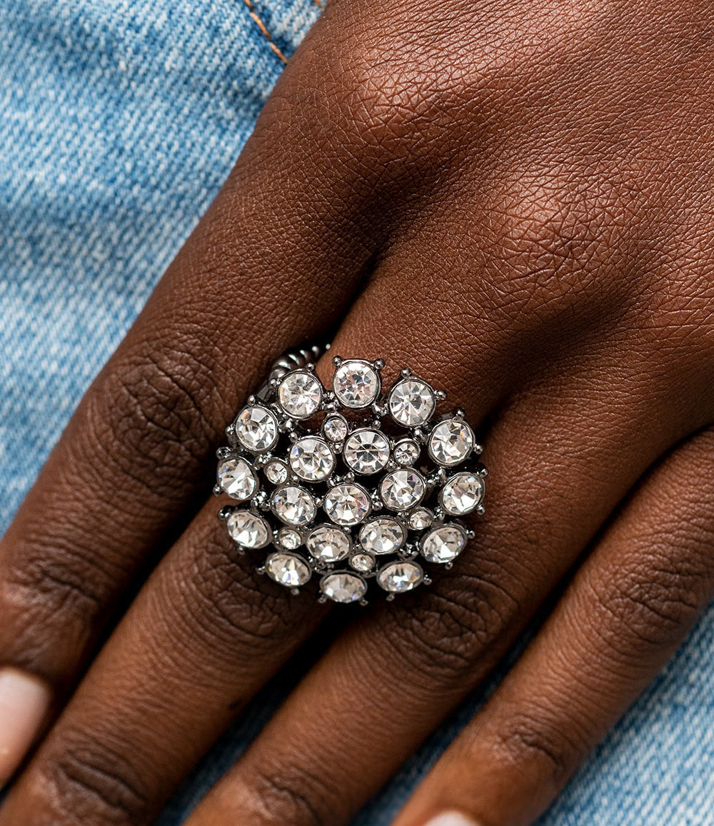 SELFIE-Confidence Black Ring