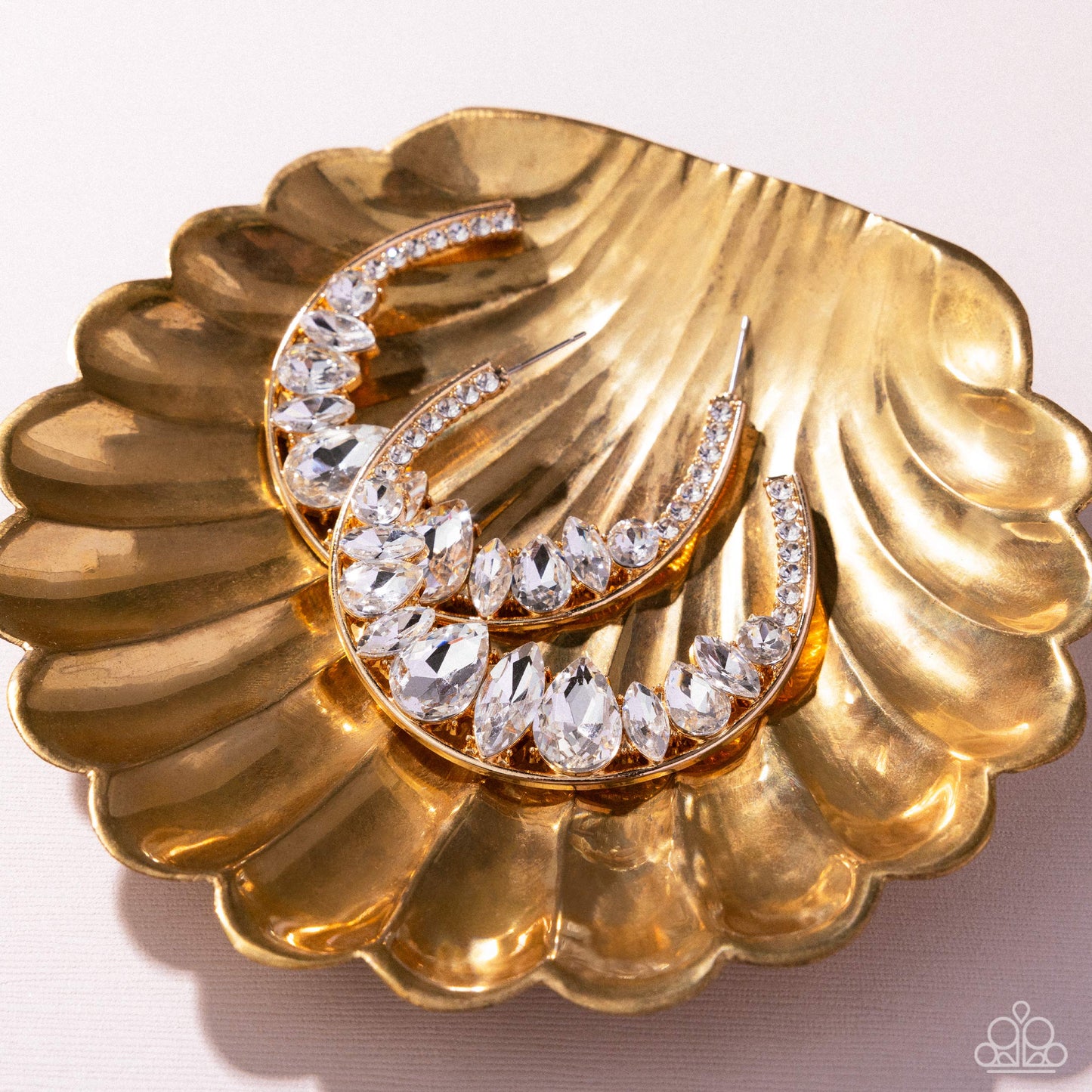 Refined Rewind Gold Hoop Earrings