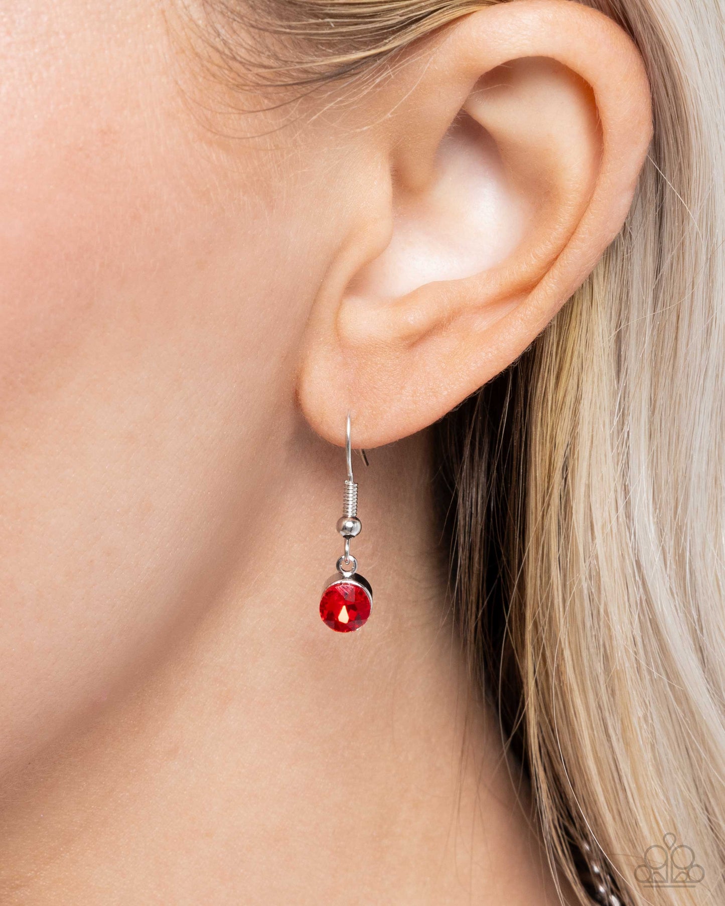 Tasteful Triad Red Necklace