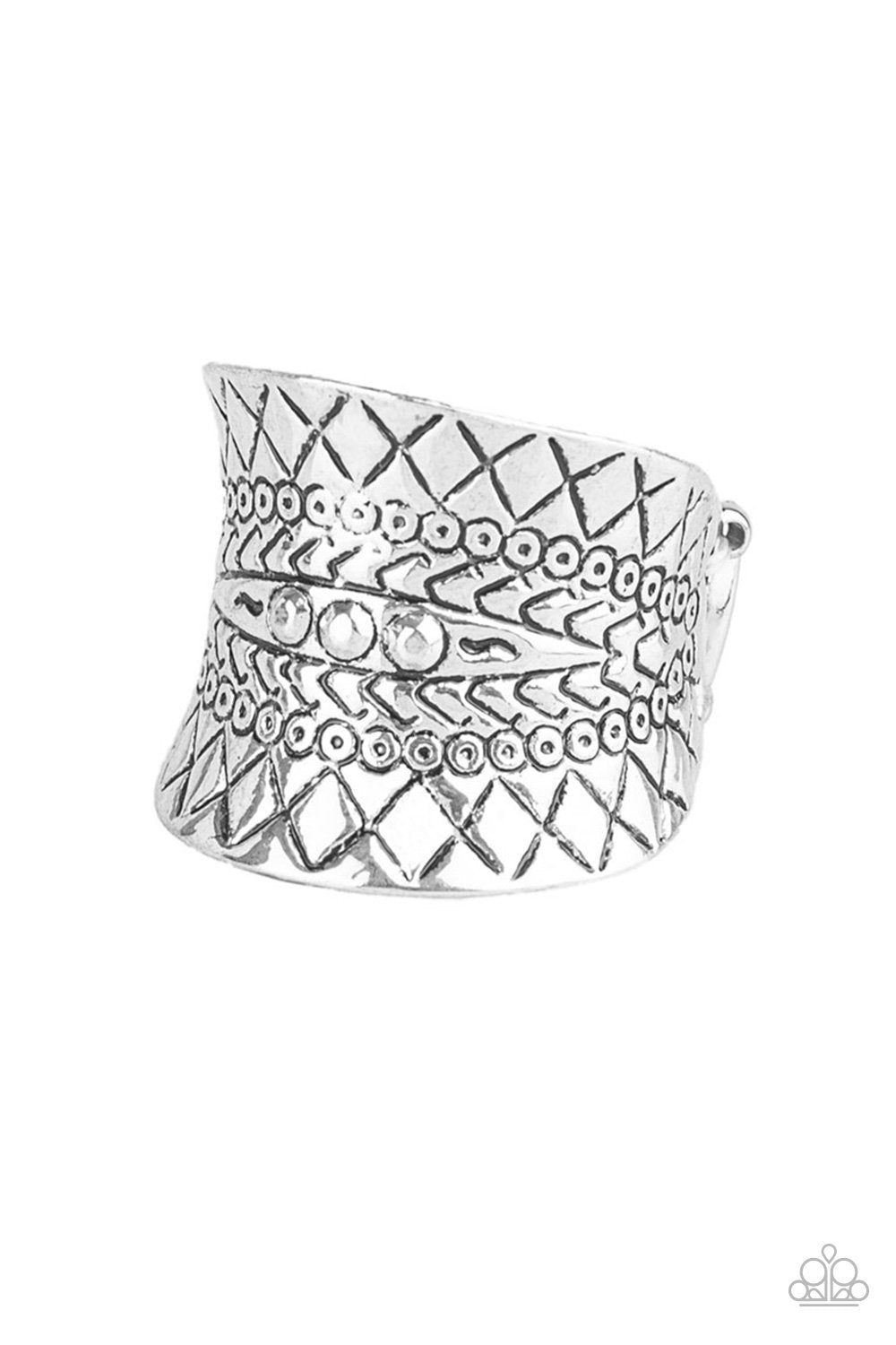 Villa Vibe Silver Ring Paparazzi