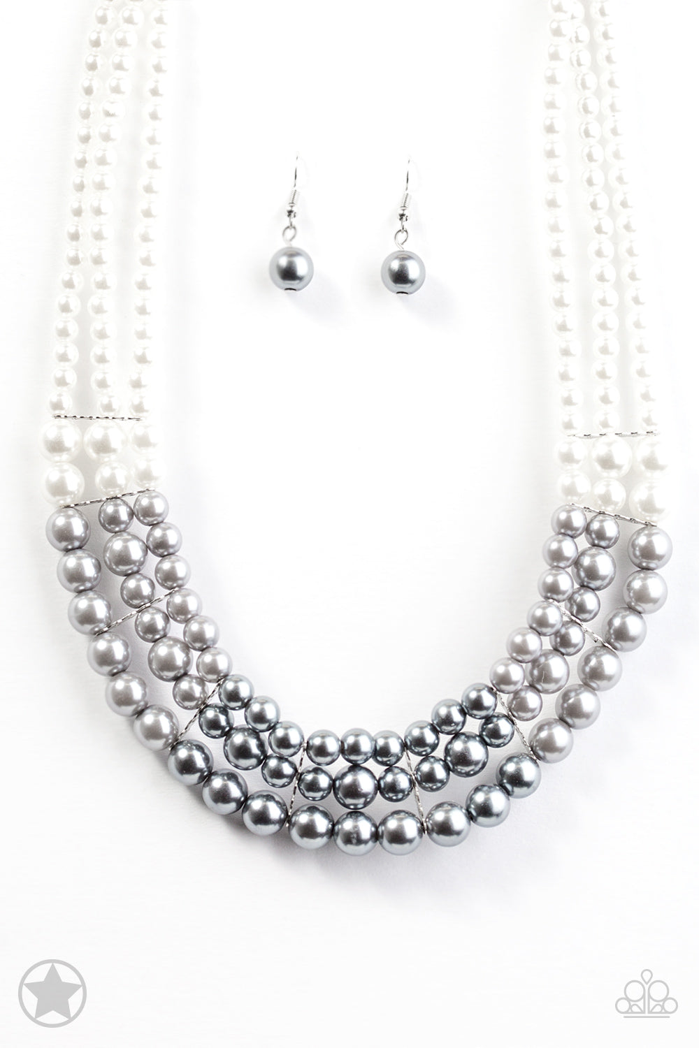 Lady In Waiting Pearl Necklace Paparazzi
