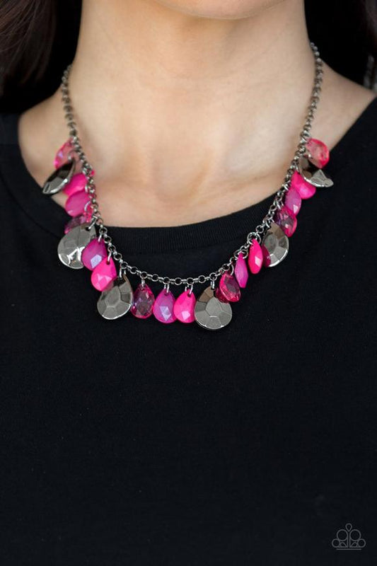Hurricane Season Pink
Necklace - Daria's Blings N Things