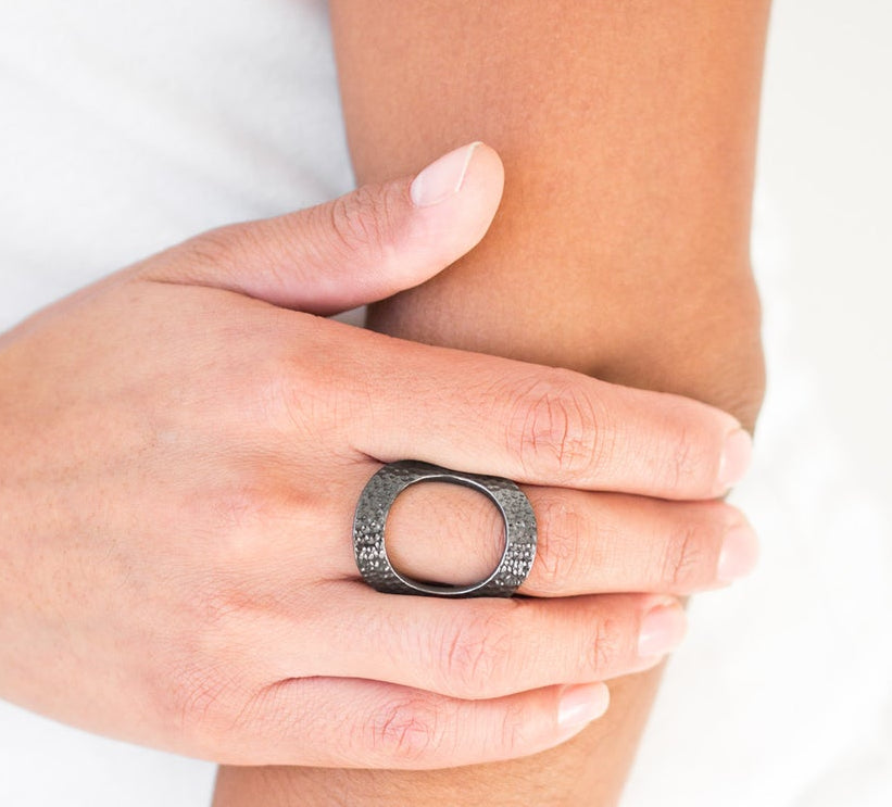 Tour de Contour Black
Ring