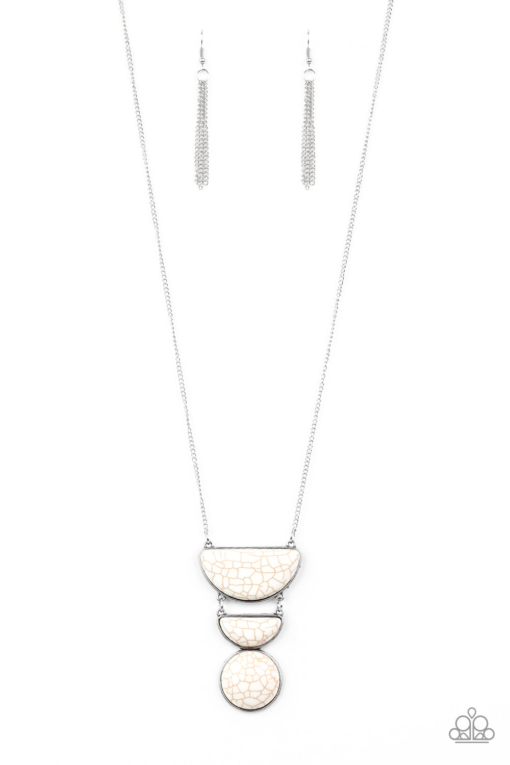 Desert Mason White
Necklace - Daria's Blings N Things