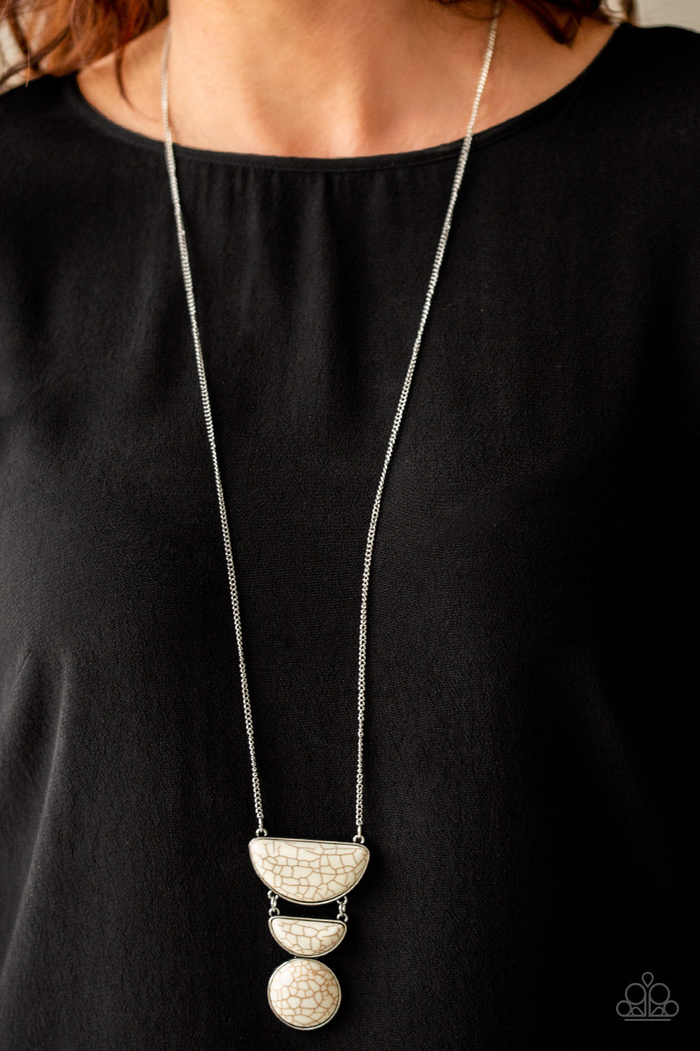 Desert Mason White
Necklace - Daria's Blings N Things