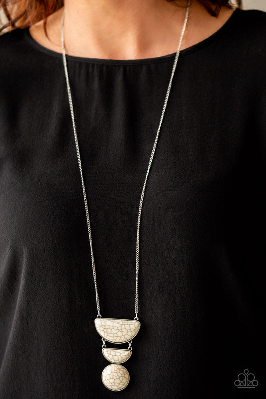 Desert Mason White
Necklace - Daria's Blings N Things