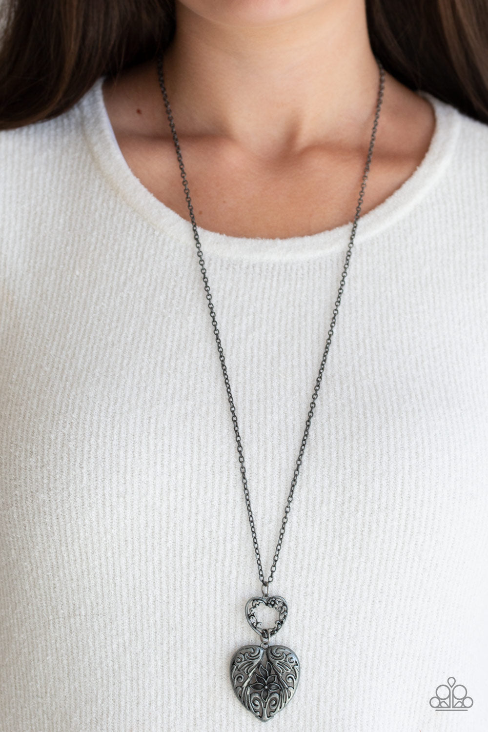 Garden Lovers Silver
Heart Necklace - Daria's Blings N Things