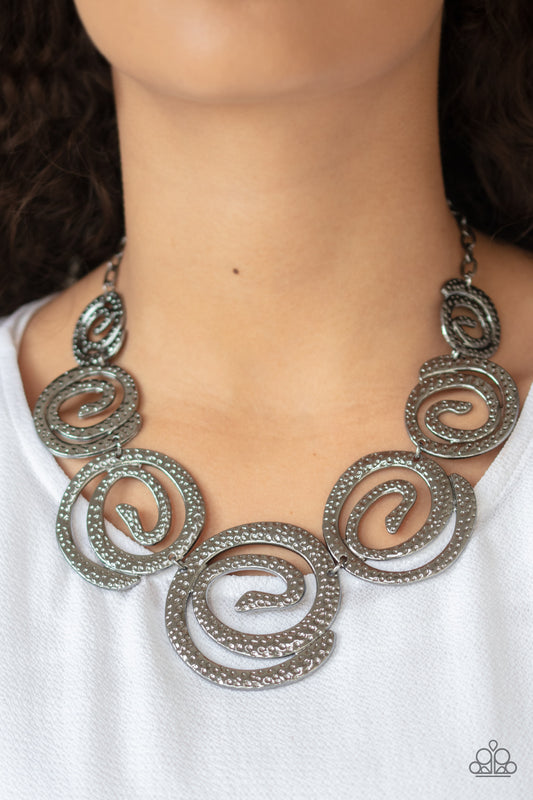 Statement Swirl Black
Necklace Paparazzi