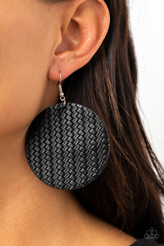 WEAVE Your Mark Black
Earrings Paparazzi