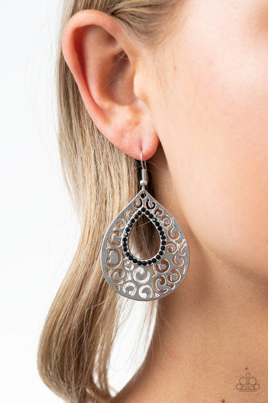 Airy Applique Black
Earrings - Daria's Blings N Things