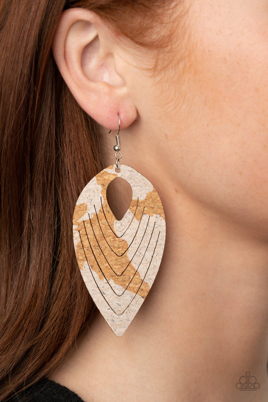 Cork Cabana White
Earrings - Daria's Blings N Things