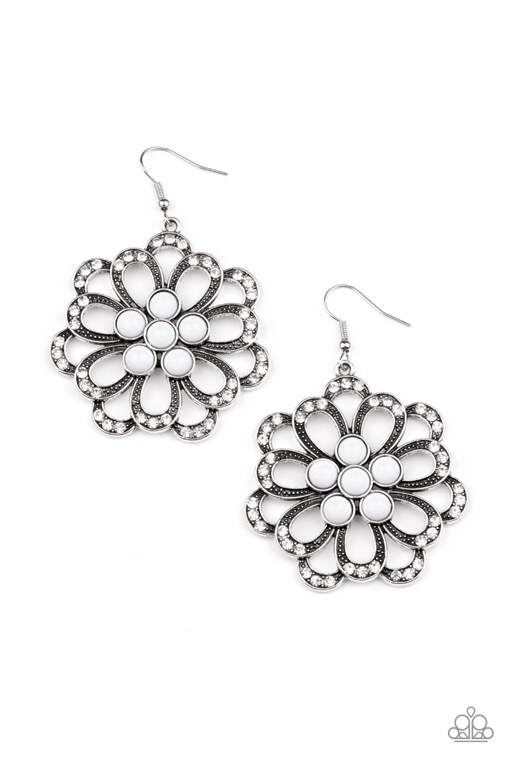 Dazzling Dewdrops White
Earrings - Daria's Blings N Things