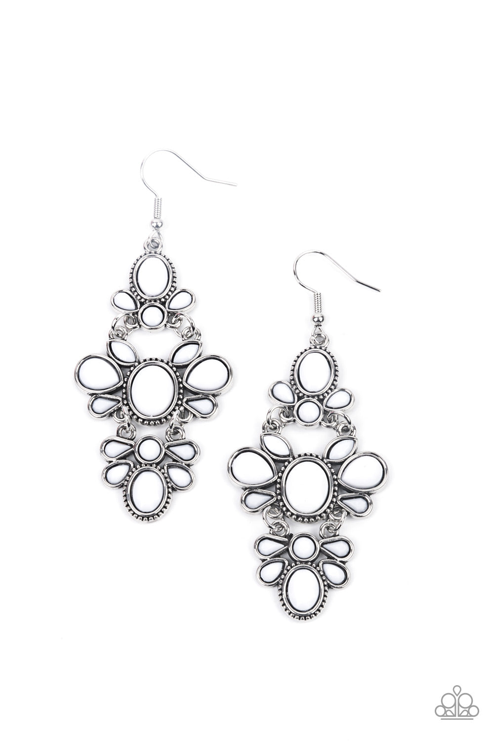 VACAY The Premises White
Earrings - Daria's Blings N Things