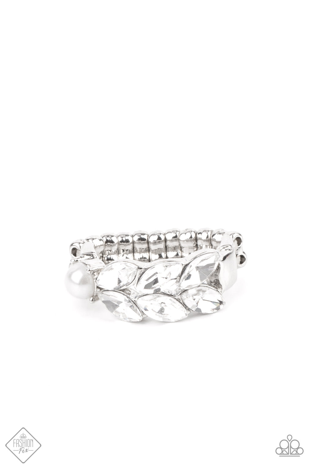 Majestically Musing White
Ring - Daria's Blings N Things