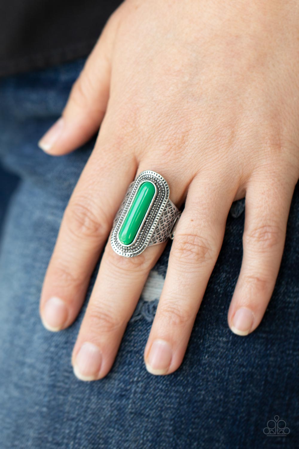 Dubai Distraction Green Ring Paparazzi