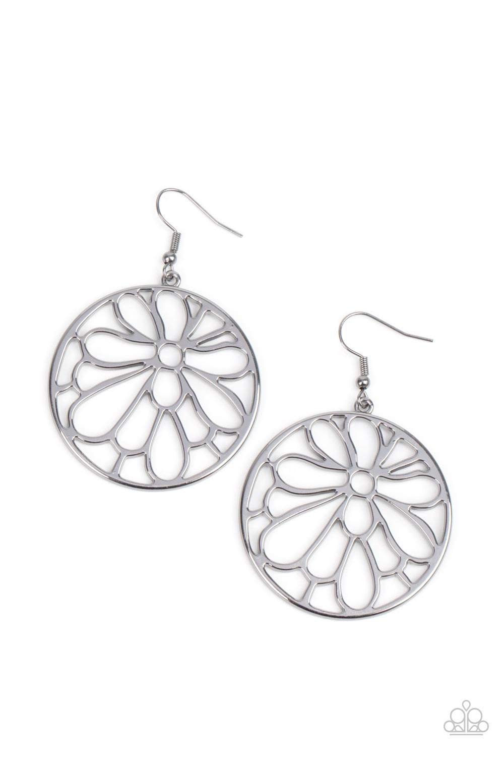 Glowing Glades Silver
Earrings Paparazzi