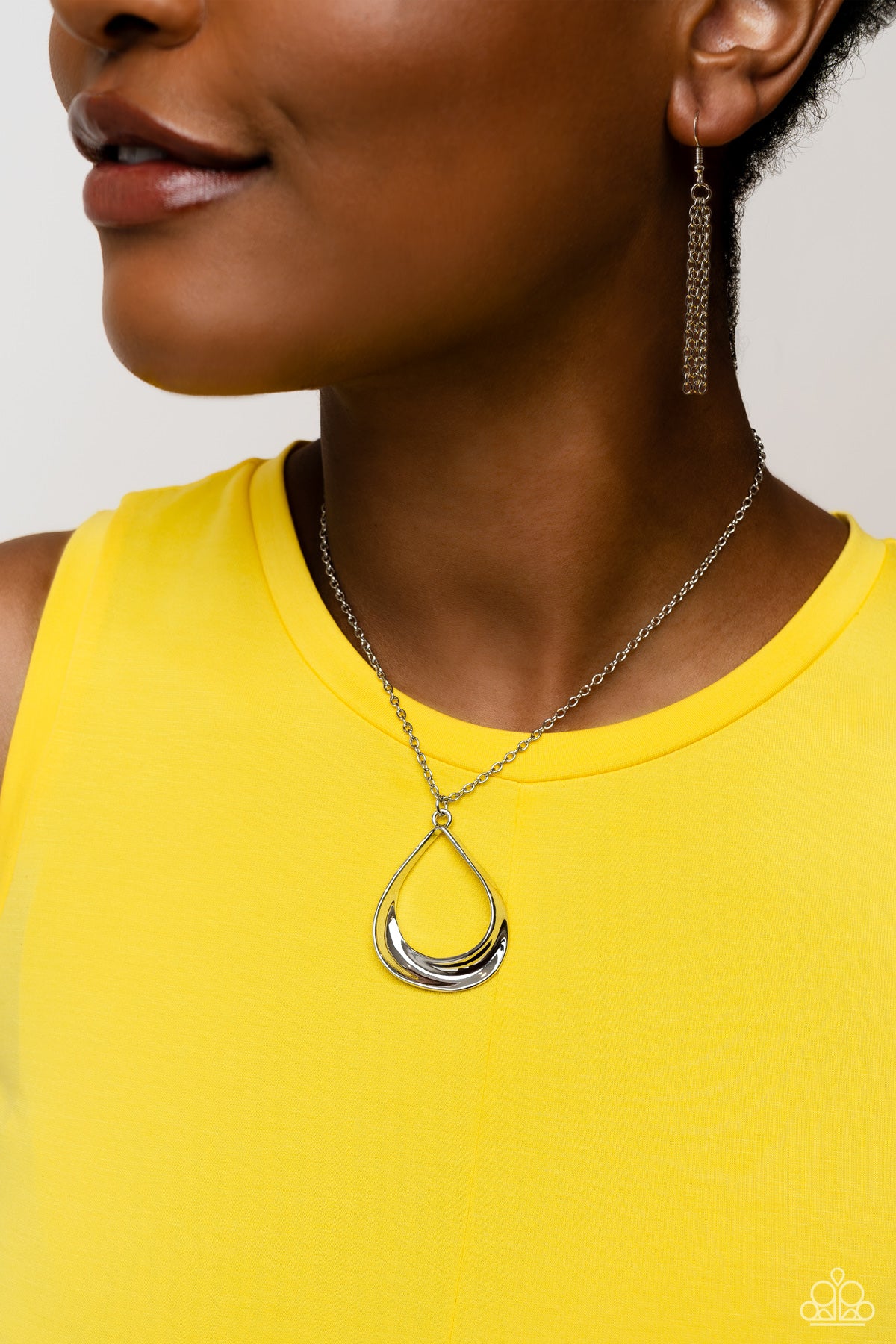 Subtle Season Silver Necklace