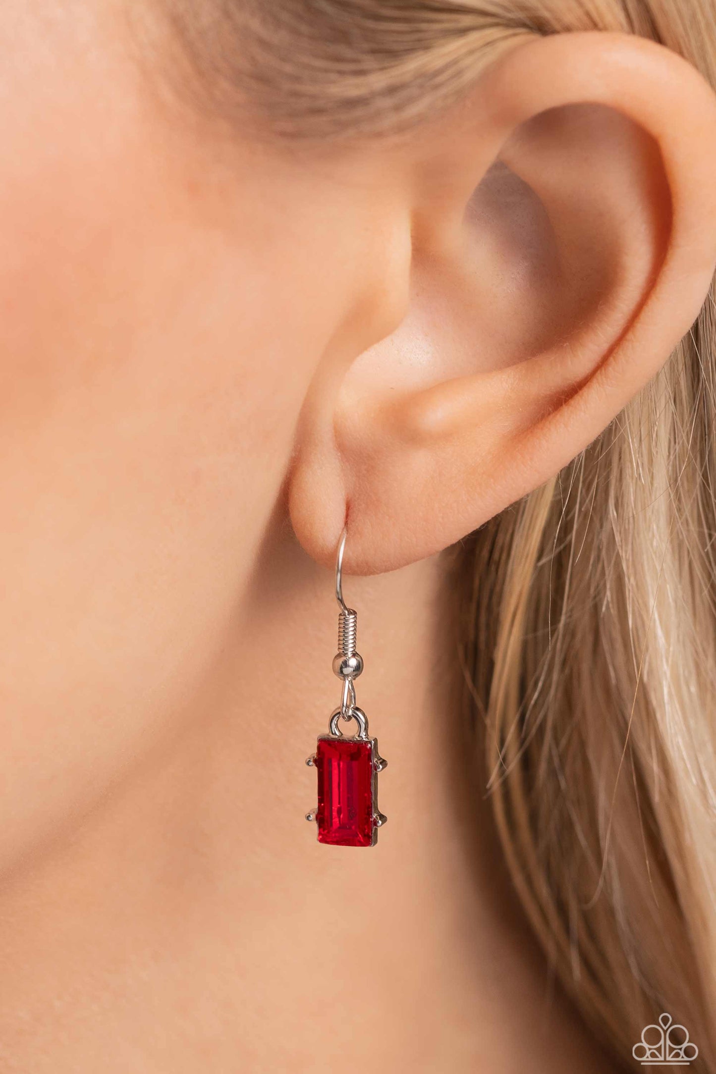 Elite Emeralds Red Necklace