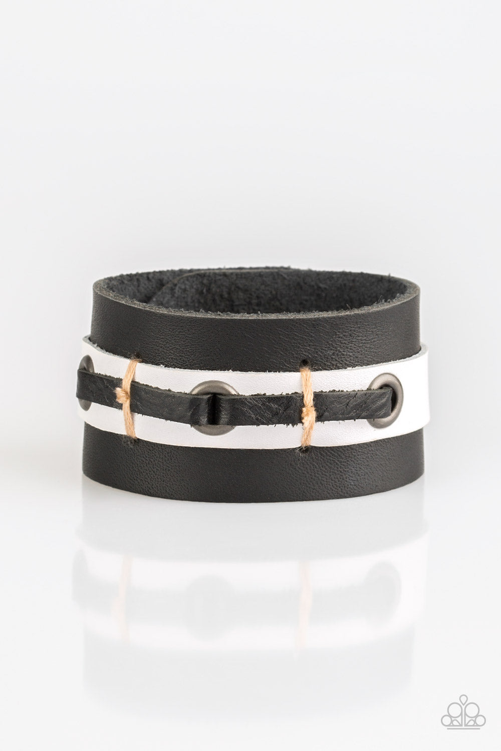 Bear Lake Black
Bracelet - Daria's Blings N Things