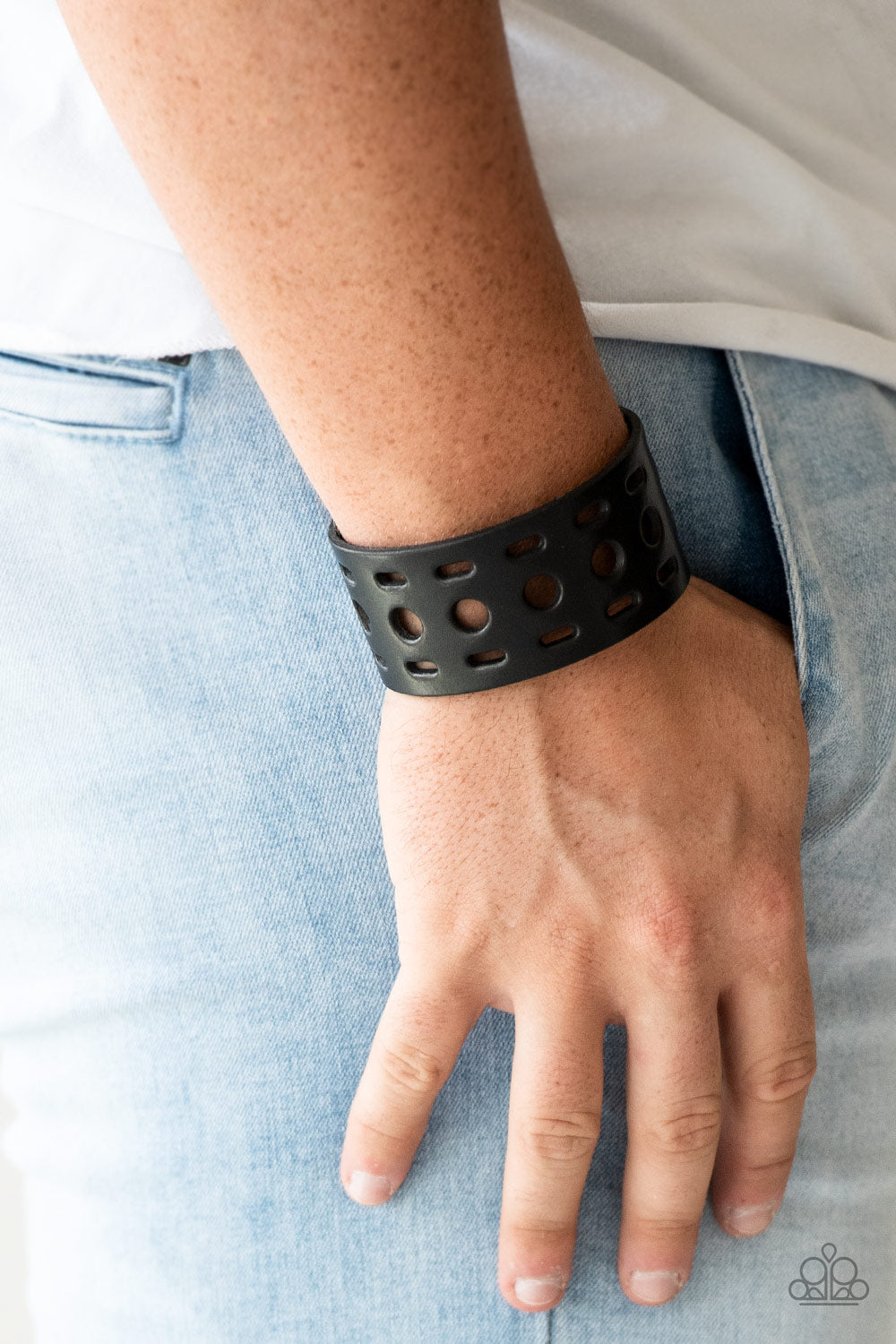 Free RANGER Black
Bracelet - Daria's Blings N Things