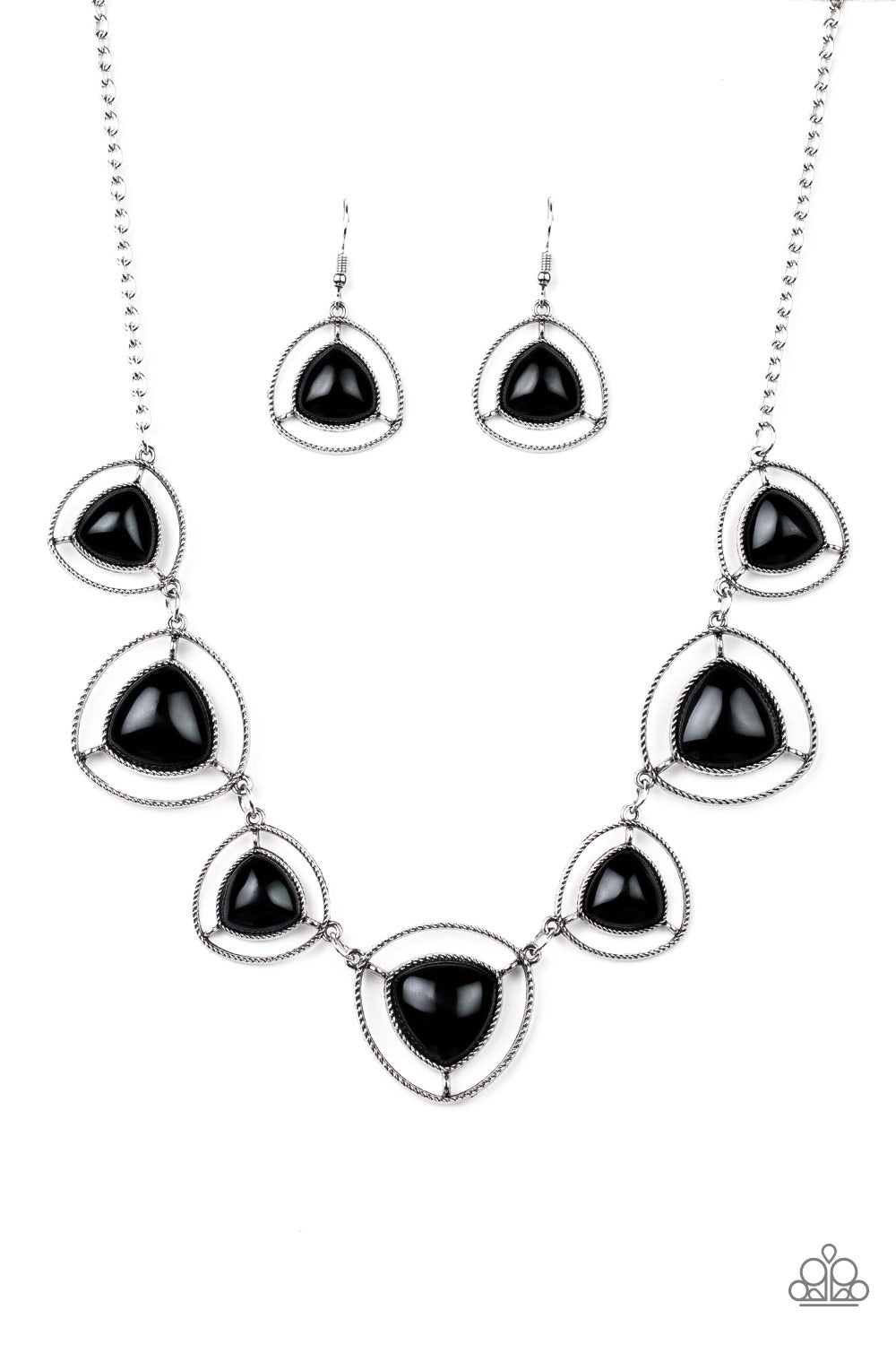 Make A Point Black
Necklace