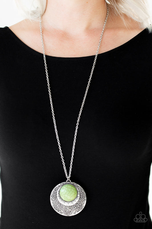 Medallion Meadow Green
Necklace