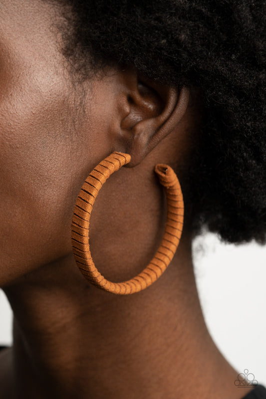 Suede Parade Brown
Hoop Earrings - Daria's Blings N Things