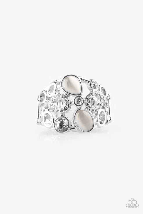 Summer Yacht White Ring Paparazzi