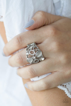 Summer Yacht White Ring Paparazzi