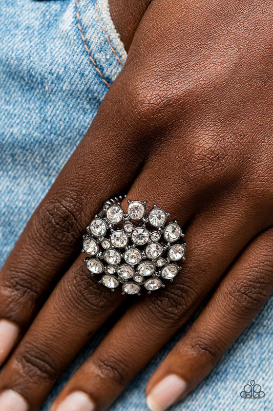 SELFIE-Confidence Black Ring Paparazzi