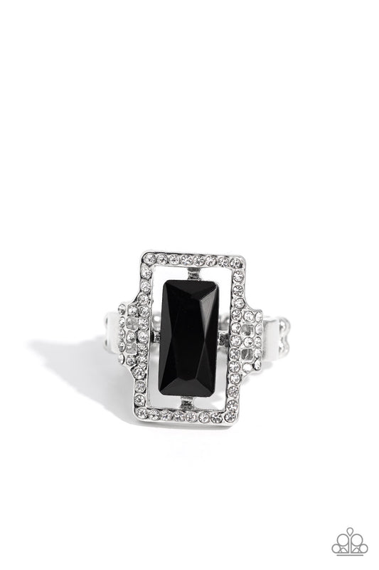 Emerald Elegance Black Ring