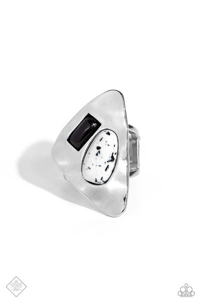 High-End Headline Black Ring