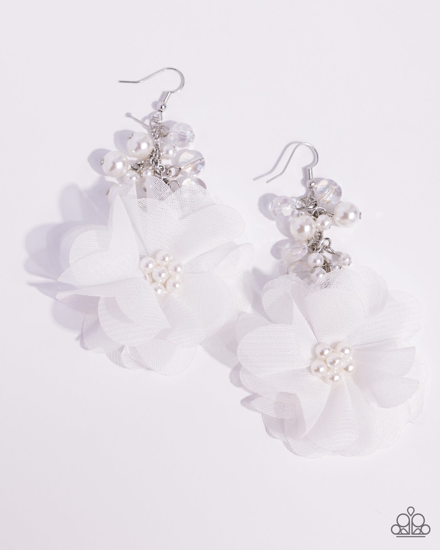 Fashionable Flower Girl White Earrings