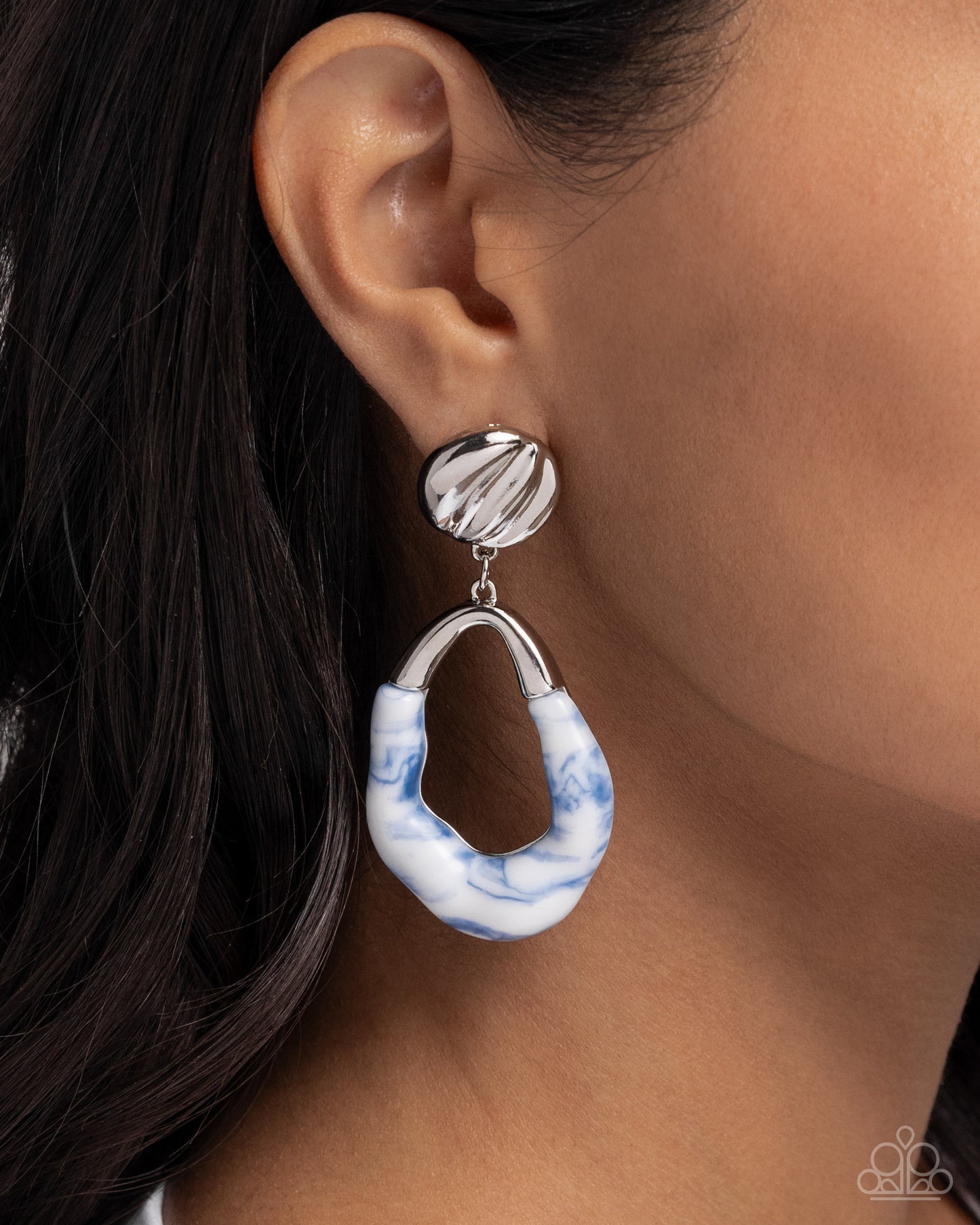 High-Sheen Swirls Blue Earrings