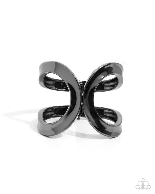 Airy Attraction Black Bracelet