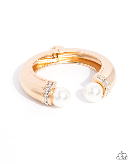 Breathtaking Balance Gold Bracelet