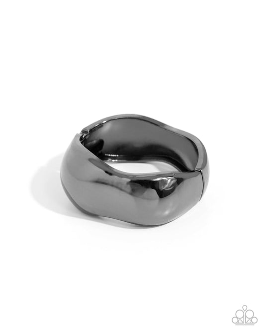 Curved Confident Black Bracelet