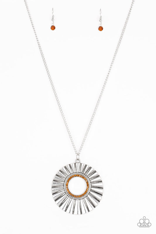 Chicly Centered Brown Necklace