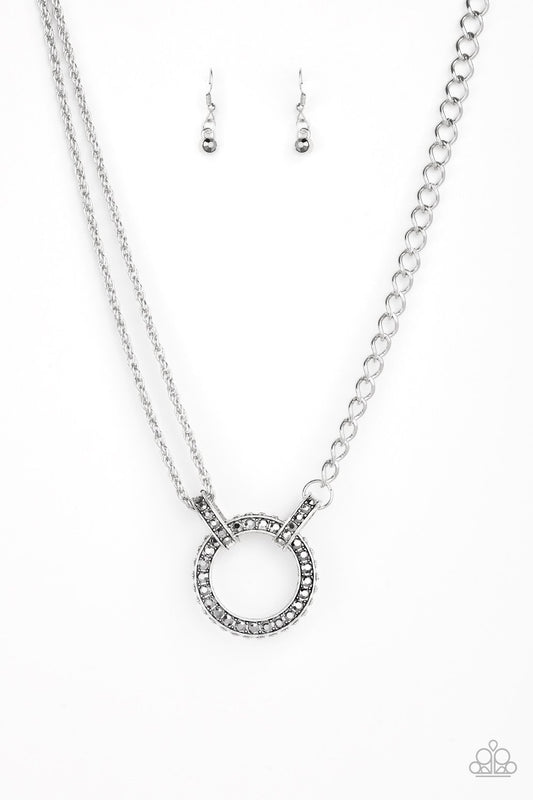Razzle Dazzle Silver
Necklace - Daria's Blings N Things