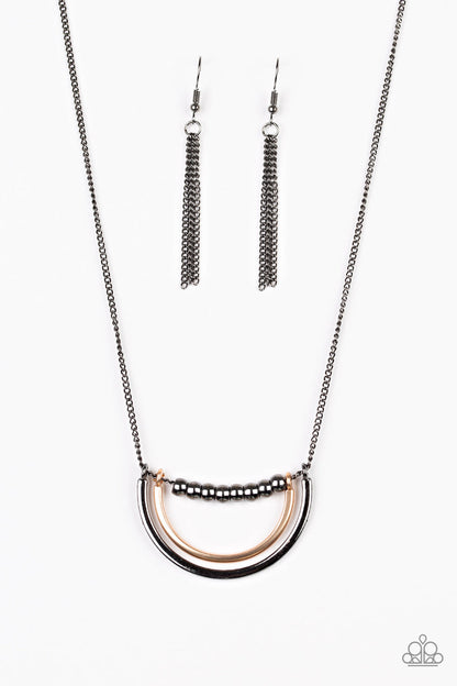 Artificial Arches Black Necklace Paparazzi