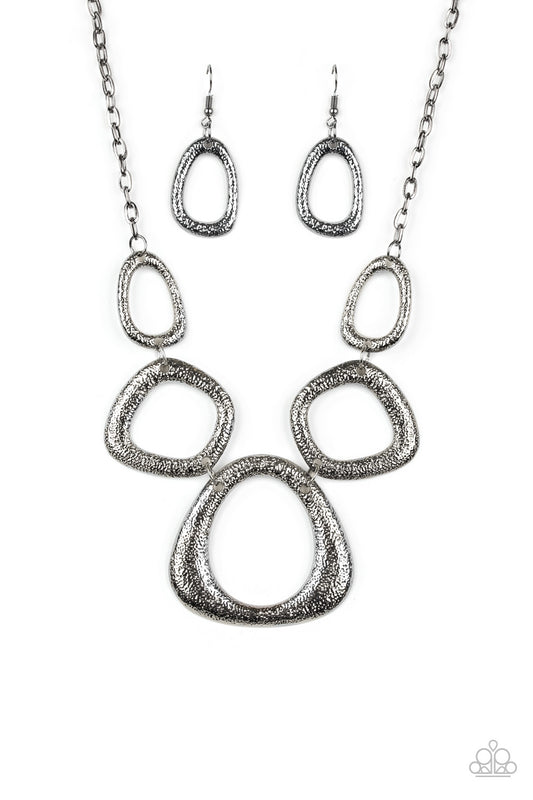 Backstreet Bandit Black
Necklace - Daria's Blings N Things