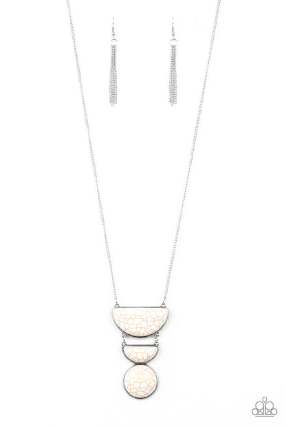 Desert Mason White
Necklace - Daria's Blings N Things