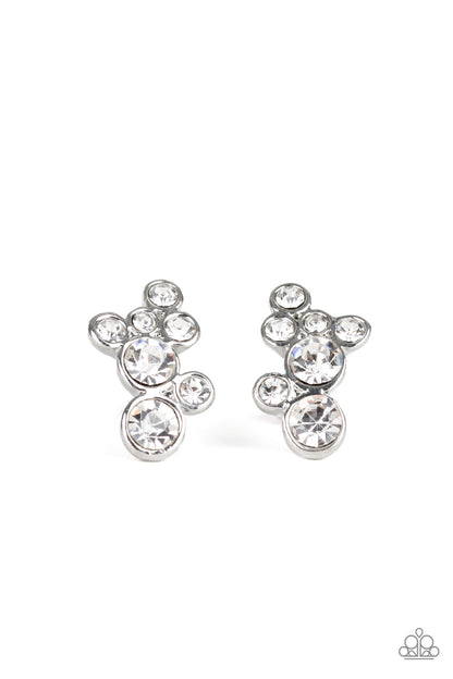 Treasure Treat White
Post Earrings Paparazzi