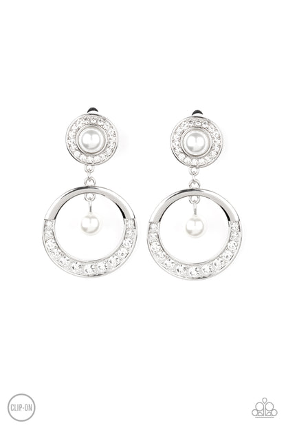 Royal Revival White
Clip-On Earrings Paparazzi