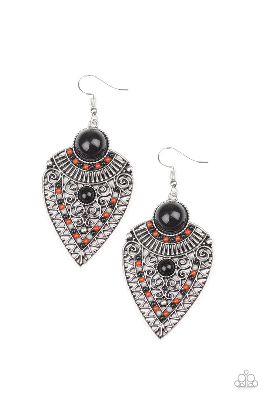 Tribal Territory Black
Earrings Paparazzi