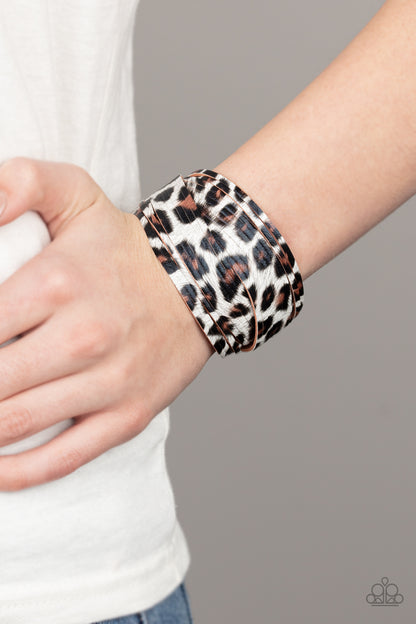 Hey GRRirl White
Bracelet Paparazzi