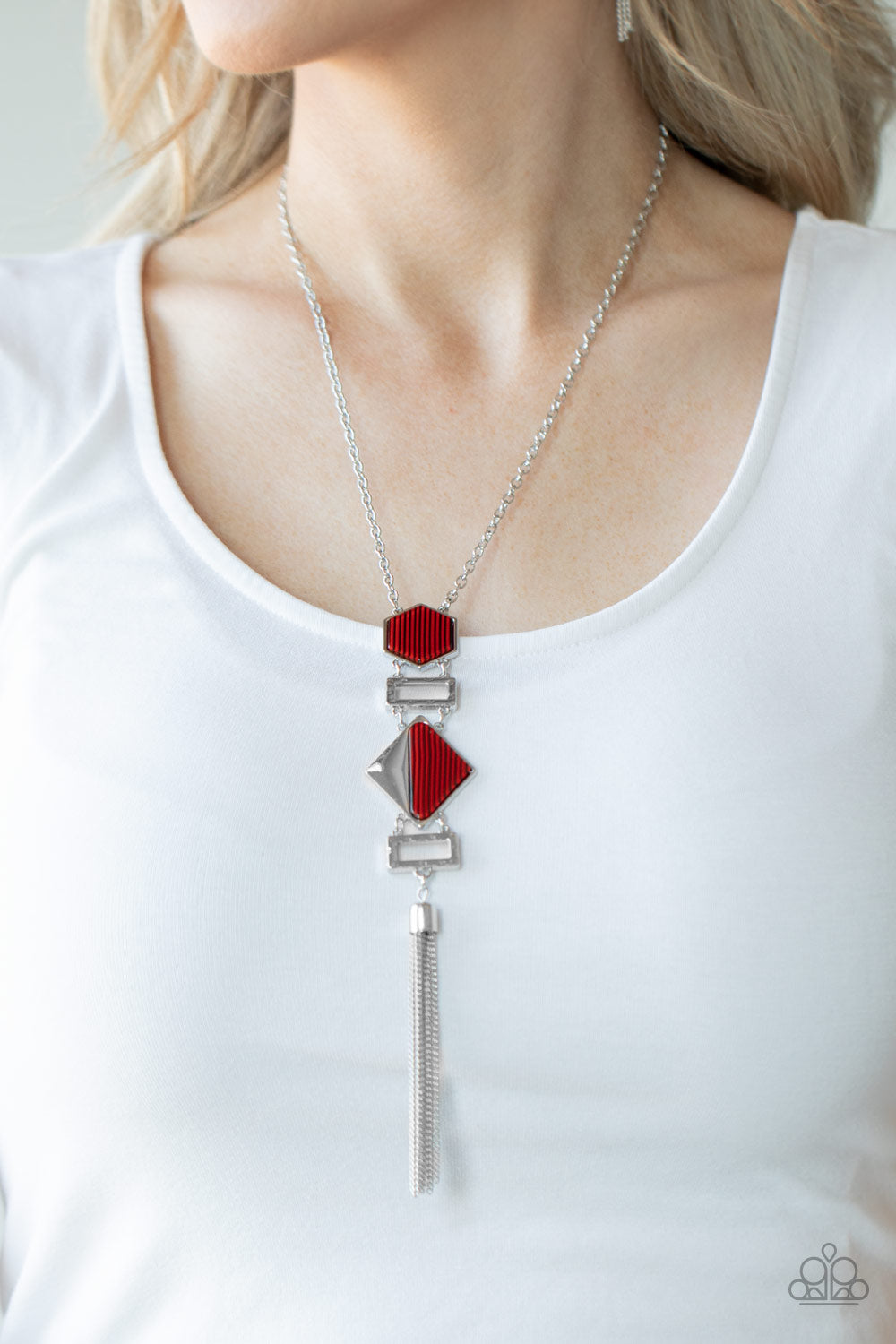 STRIPE Up a Conversation Red
Necklace Paparazzi