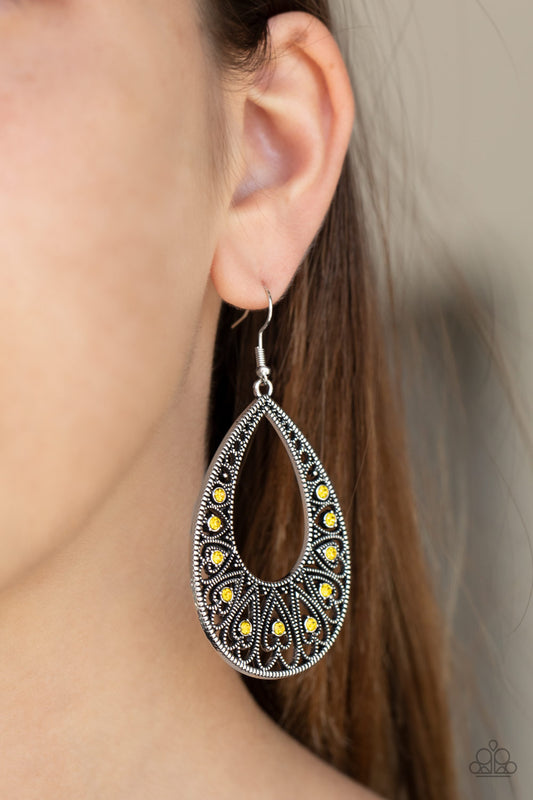 Love To Be Loved Yellow
Earrings Paparazzi