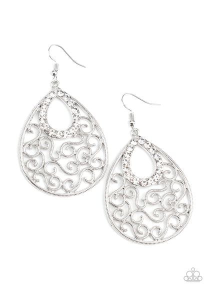 Seize The Stage White
Earrings